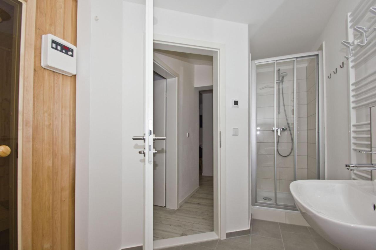 Ferienresidenz Zwei Bodden Fewo2-8 - Balkon, Sauna, Kamin Lietzow Ngoại thất bức ảnh
