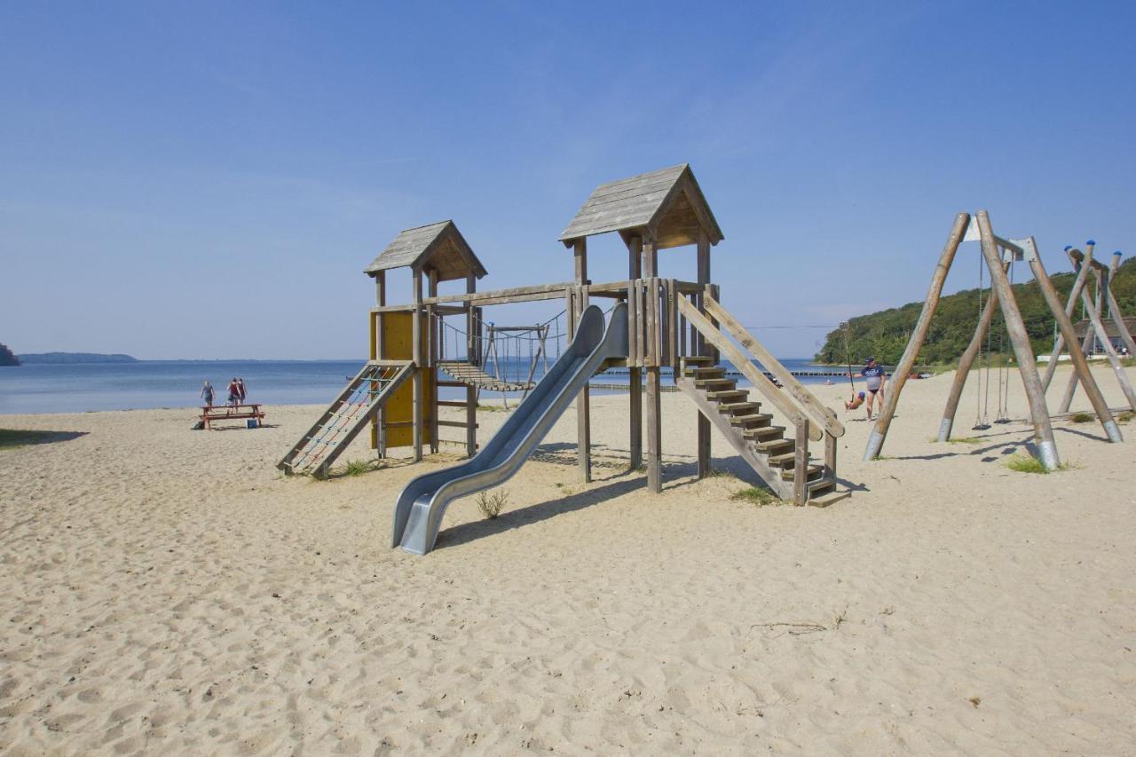 Ferienresidenz Zwei Bodden Fewo2-8 - Balkon, Sauna, Kamin Lietzow Ngoại thất bức ảnh